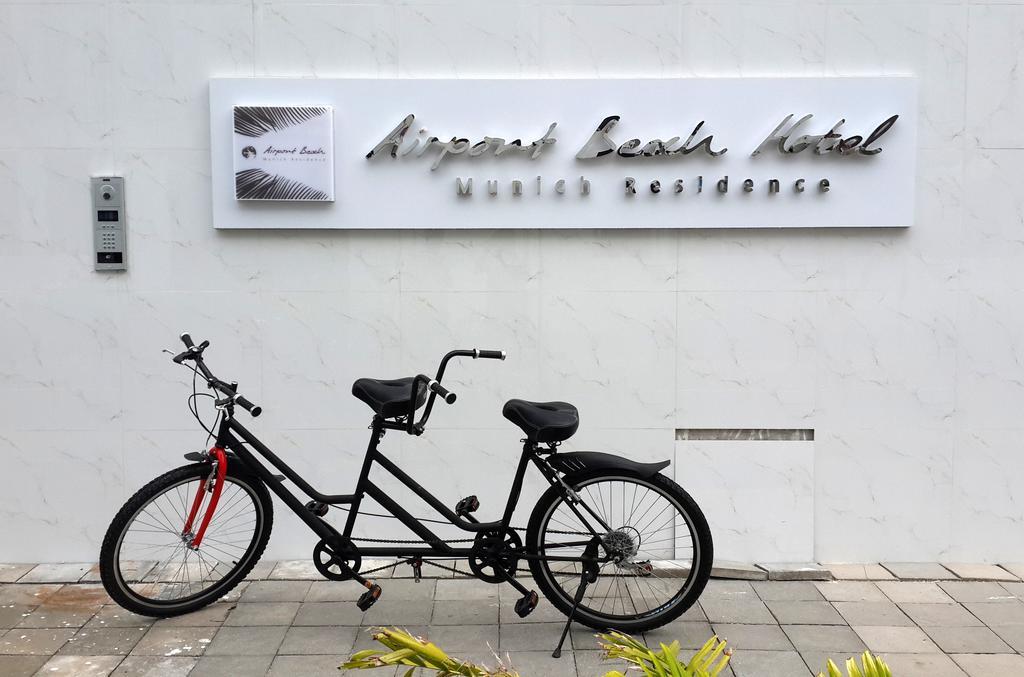 Airport Beach Hotel Hulhumale Exteriör bild