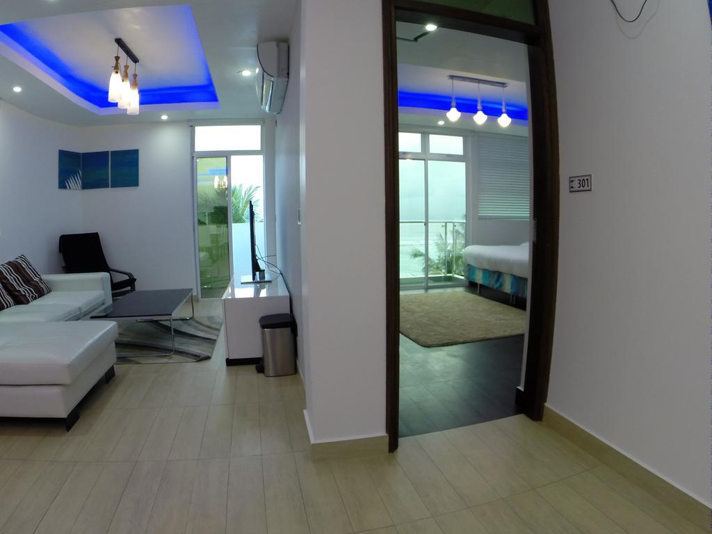 Airport Beach Hotel Hulhumale Exteriör bild
