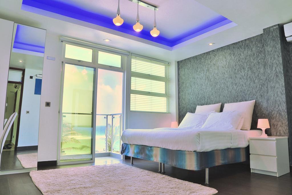 Airport Beach Hotel Hulhumale Exteriör bild