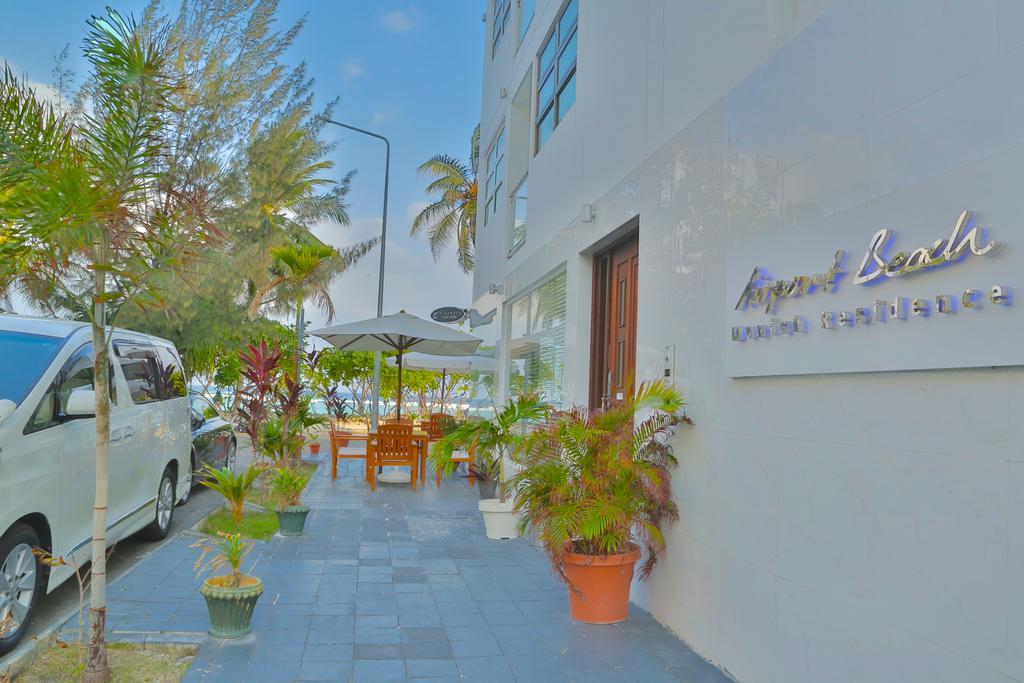 Airport Beach Hotel Hulhumale Exteriör bild